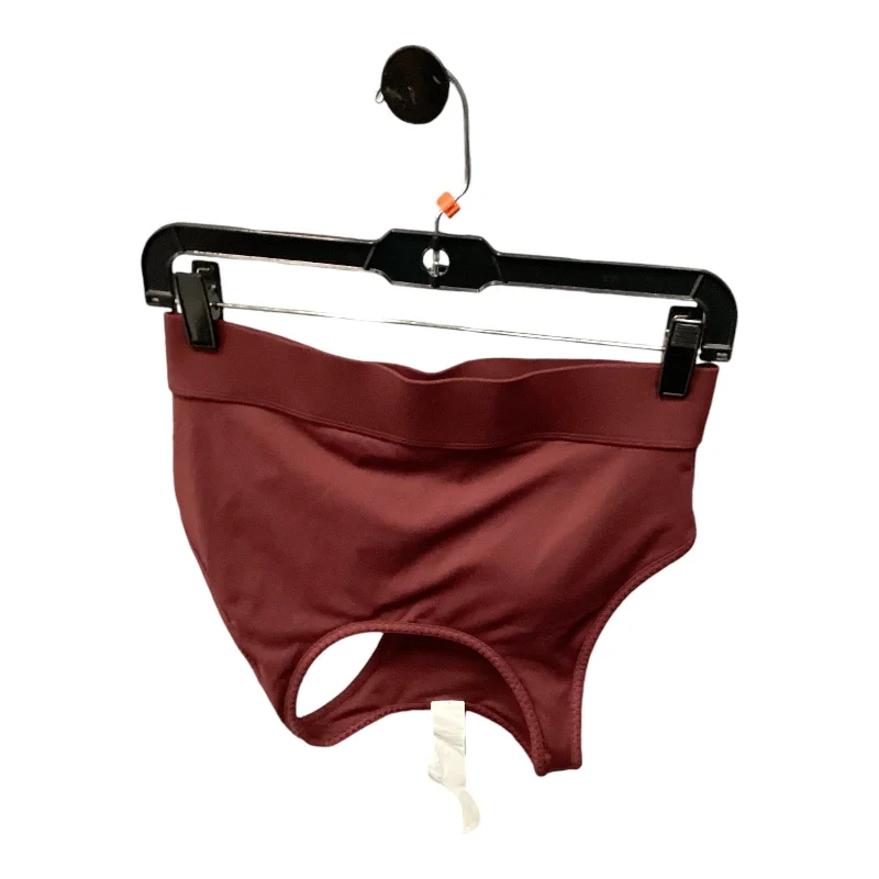 Yoga Bar with Matcha and Protein -Athletic Bra By Fabletics In Red, Size: M