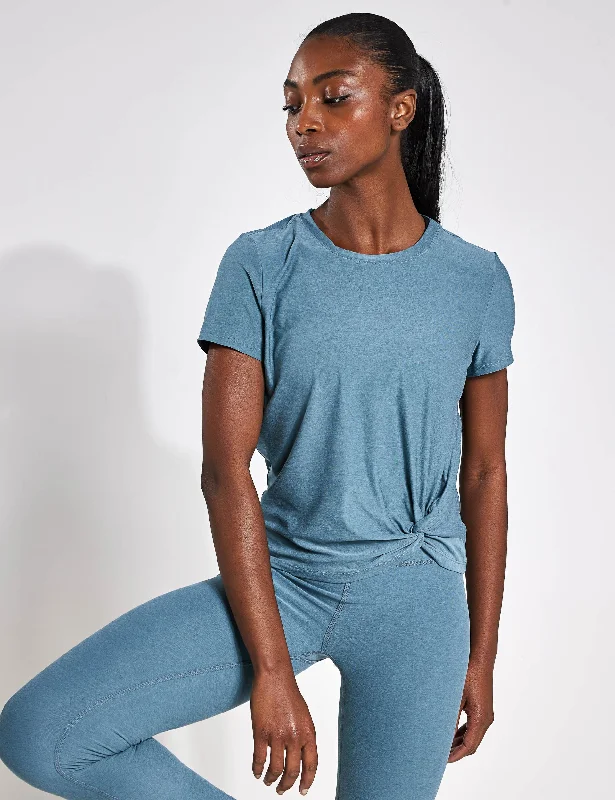 Yoga Bar with Superfoods -Featherweight For A Spin Tee - Storm Heather