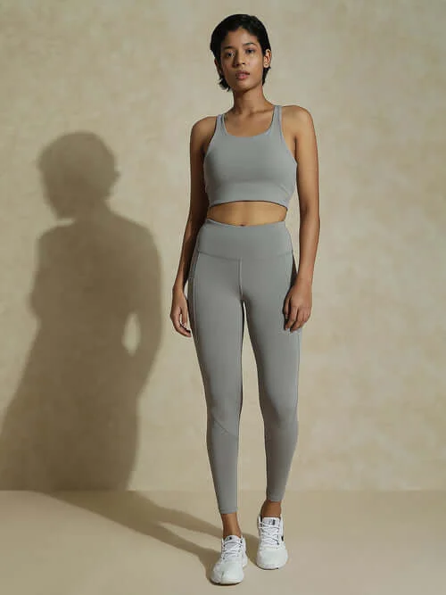Best Yoga Bar for Weight Management -Cloud Grey High Impact Action Bra & Aura Leggings Best Yoga Bar for Weight Management -Cloud Grey High Impact Action Bra & Aura Leggings