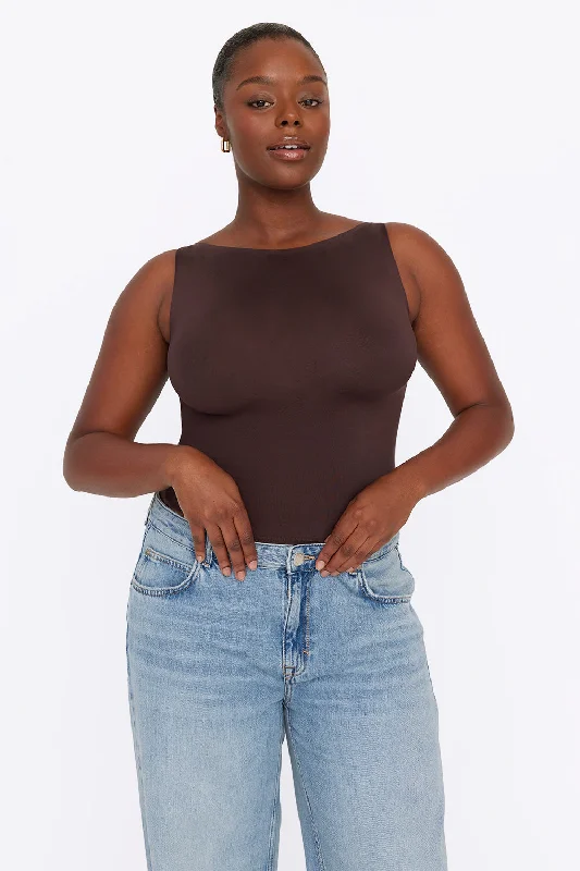 Seamless Yoga Tops for Comfort and Style -365 SECOND SKIN BOAT NECK TANK - ESPRESSO