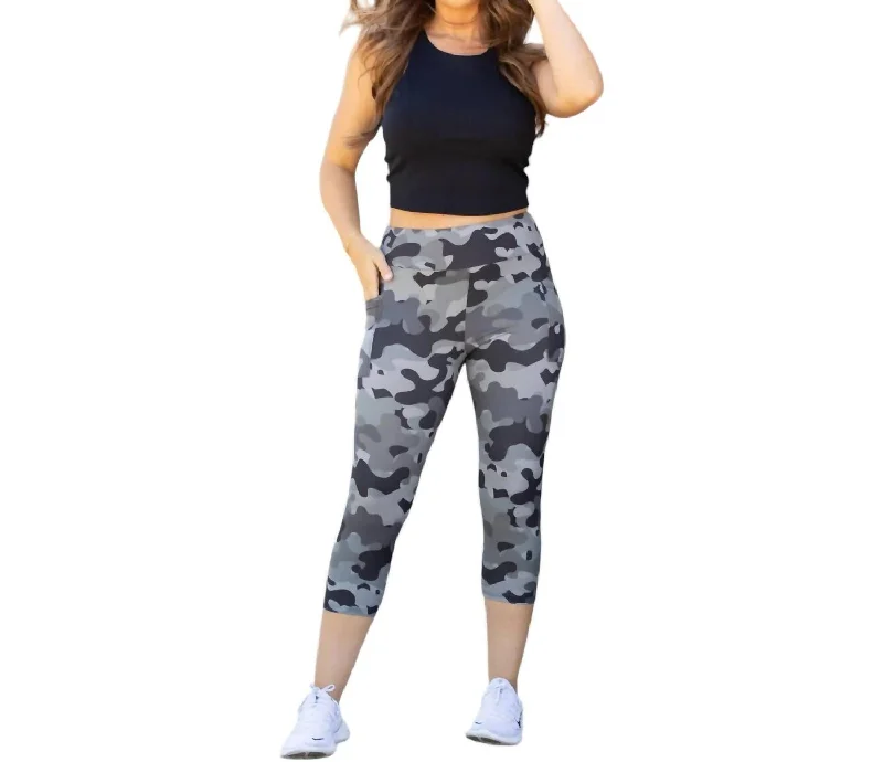 Women's Yoga Shorts for Deep Stretching -Ace Capri Leggings With Pockets In Camo