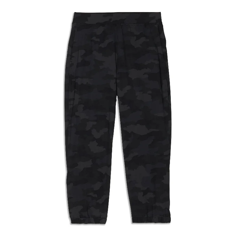 Yoga Pants for Increased Flexibility -Adapted State High-Rise Jogger Crop - Resale