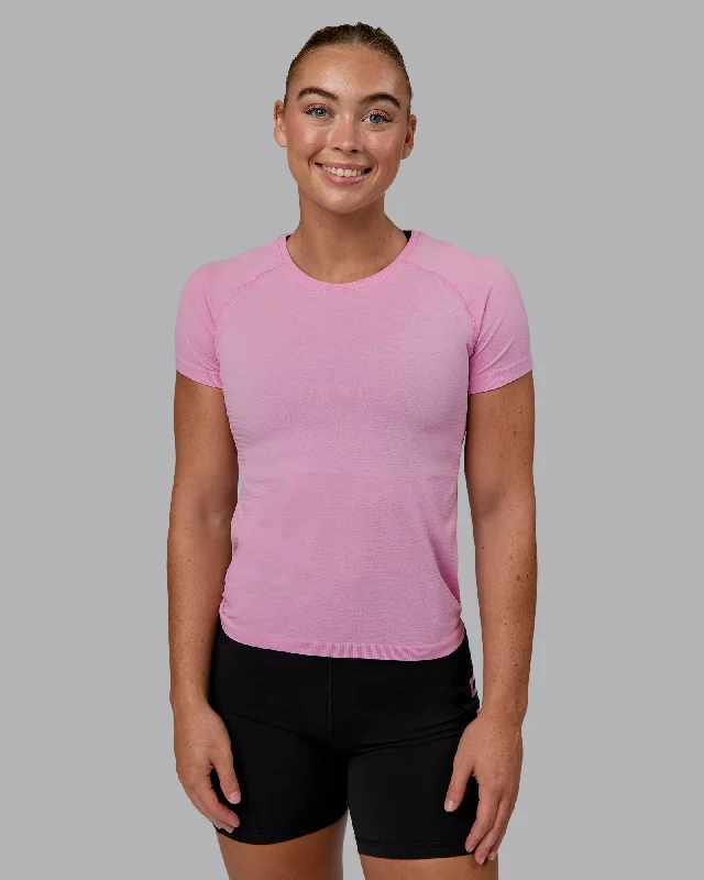 High-Waisted Yoga Tops for Better Coverage -AeroFLX+ Seamless Tee - Pirouette/Bubblegum