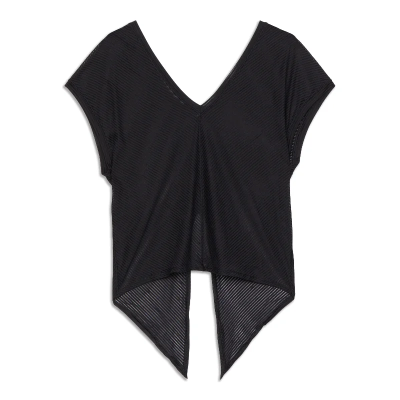 Relaxed Fit Yoga Tops -Ahead By Miles Short Sleeve Shirt - Resale