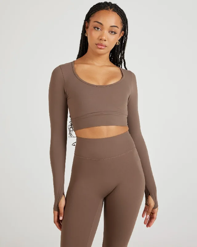 Yoga Tops for Active and Relaxing Sessions -Airey Scoop Crop Long Sleeve - Light Brown Yoga Tops for Active and Relaxing Sessions -Airey Scoop Crop Long Sleeve - Light Brown
