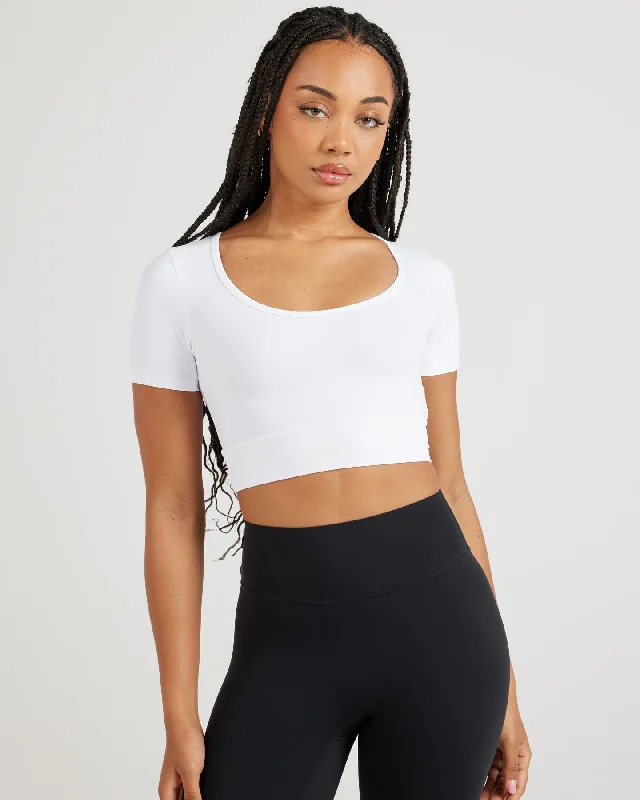 Yoga Tops for High Support and Comfort -Airey Scoop Crop Tee - White