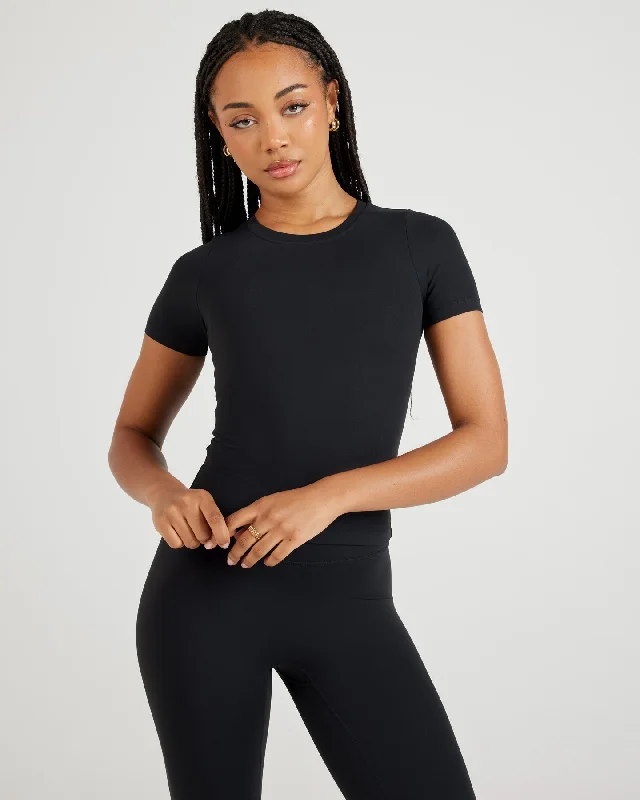 Yoga Tops for Deep Flexibility Training -Airey Tee - Black