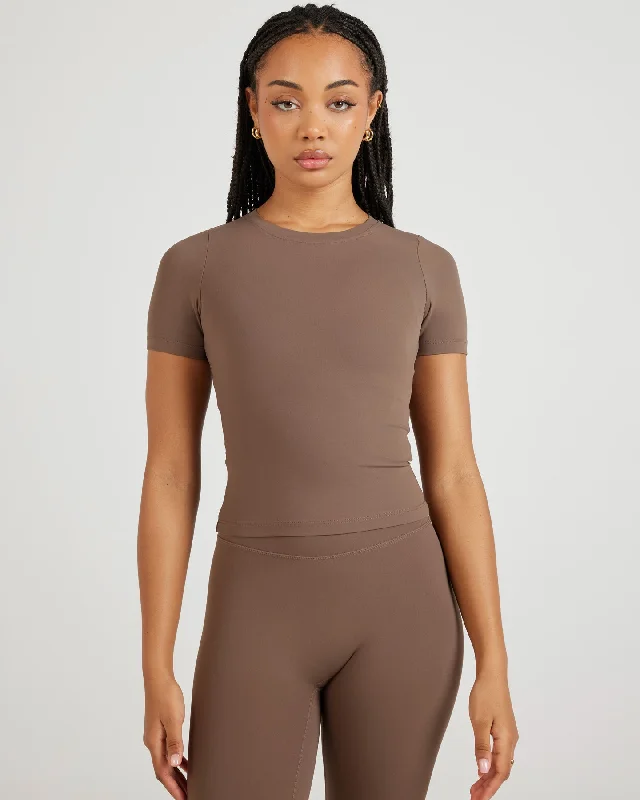 Comfortable Yoga Tops for Fitness -Airey Tee - Light Brown