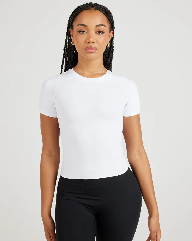 Yoga Tops with Relaxed Fit for Poses -Airey Tee - White
