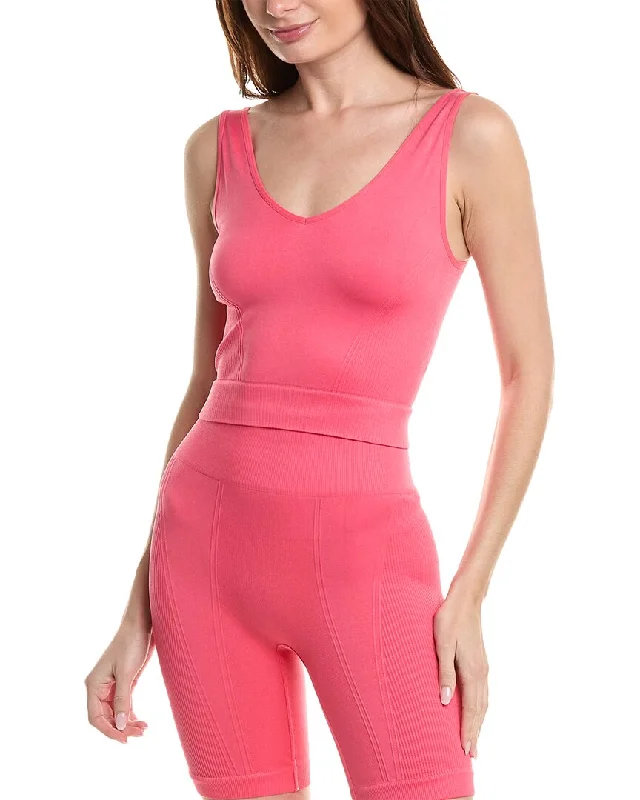 Yoga Tops for Increased Flexibility -Alala Seamless Crop Tank