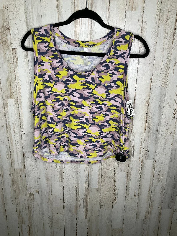 Breathable Yoga Tops for Active Yoga -Athletic Tank Top By Fabletics In Camouflage Print, Size: M