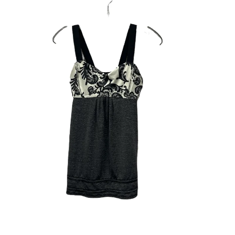 Stylish Yoga Tops for Flexibility and Comfort -Athletic Tank Top By Lululemon In Black, Size: S