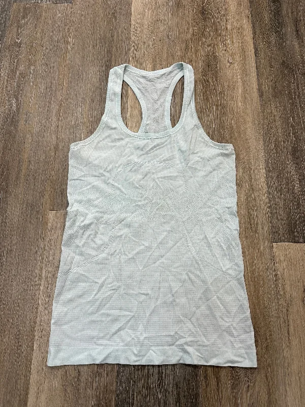 Seamless Yoga Tops for Active Sessions -Athletic Tank Top By Lululemon In Blue, Size: 6