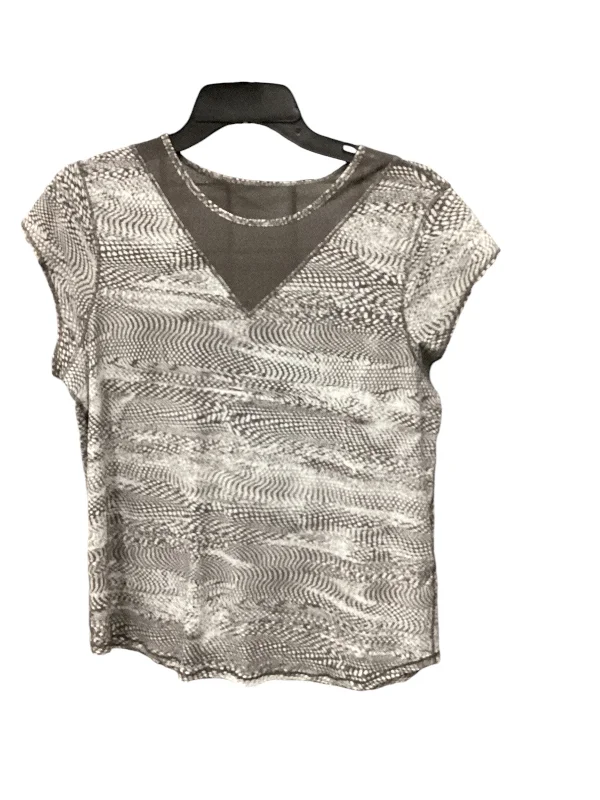 Seamless Yoga Tops for Comfortable Wear -Athletic Tank Top By Lululemon In Grey, Size: M