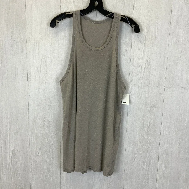 Stylish Yoga Tops for Flexibility and Comfort -Athletic Tank Top By Lululemon In Grey, Size: M