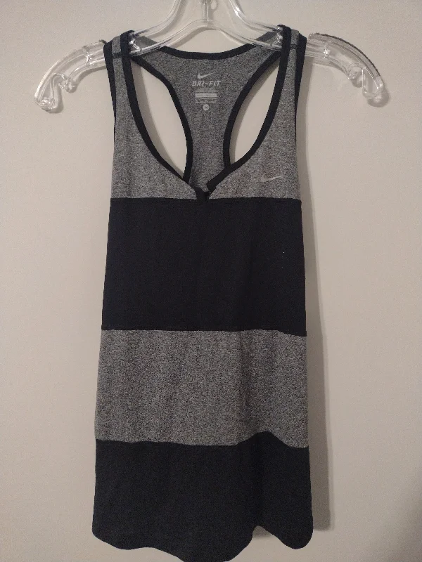 Women's Yoga Tops with High Coverage -Athletic Tank Top By Nike  Size: M