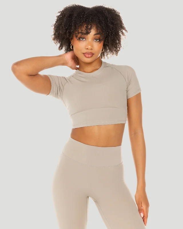 Loose Fit Yoga Tops for Relaxing Practice -Aura Crop Tee - Vintage Khaki