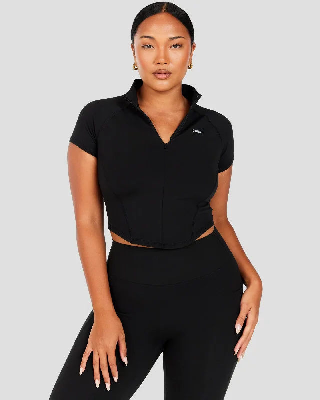 Soft Yoga Tops for Maximum Comfort -Aura Sculpt Tee - Black