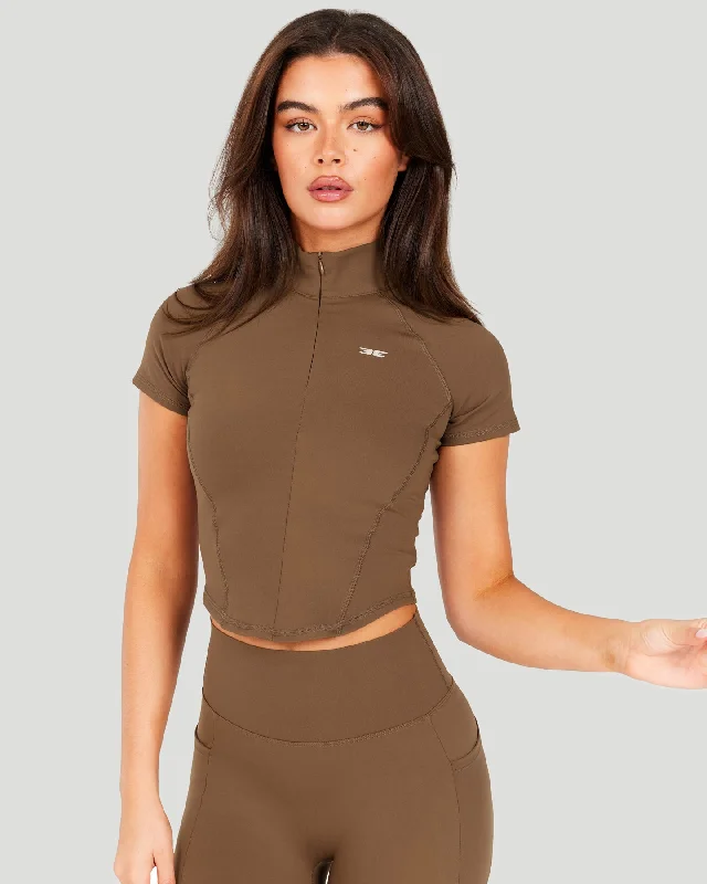 Seamless Yoga Tops for Comfort and Flexibility -Aura Sculpt Tee - Cafe Latte