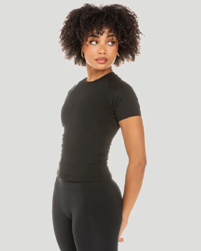 Women's Yoga Tops for Comfortable Fit -Aura Tee - Black
