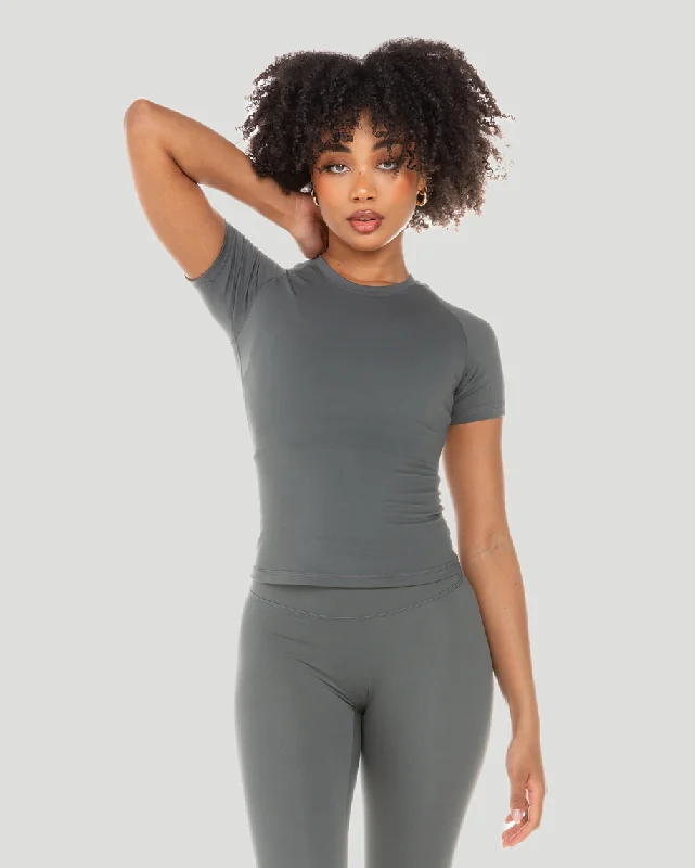 Yoga Tops for Hot Yoga and Stretching -Aura Tee - Cloud Grey