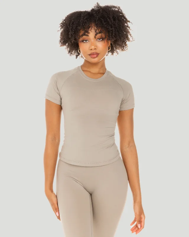 High-Neck Yoga Tops for Flexibility -Aura Tee - Vintage Khaki