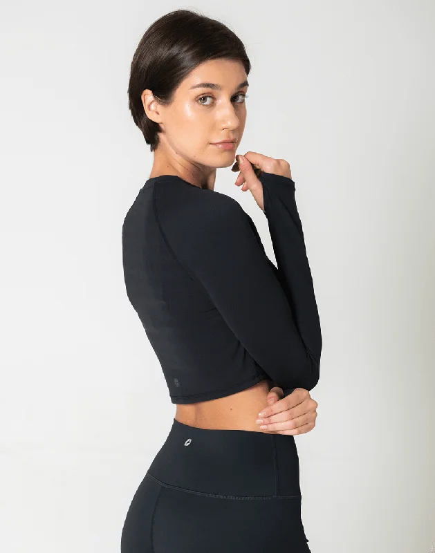 Yoga Tops for Endurance Training -Aurora Long Sleeve Crop Tee in Black