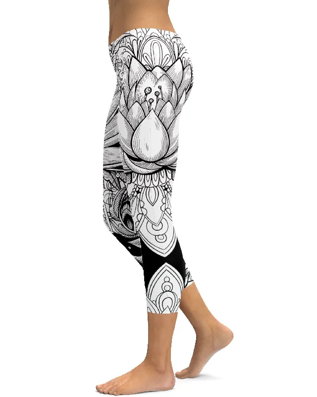 Stylish Yoga Pants for Intense Flexibility -B&W Lotus Capris