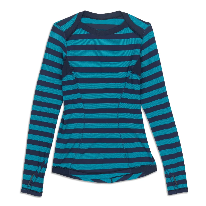 Breathable Yoga Tops for Yoga Practice -Base Runner Long Sleeve Shirt - Resale