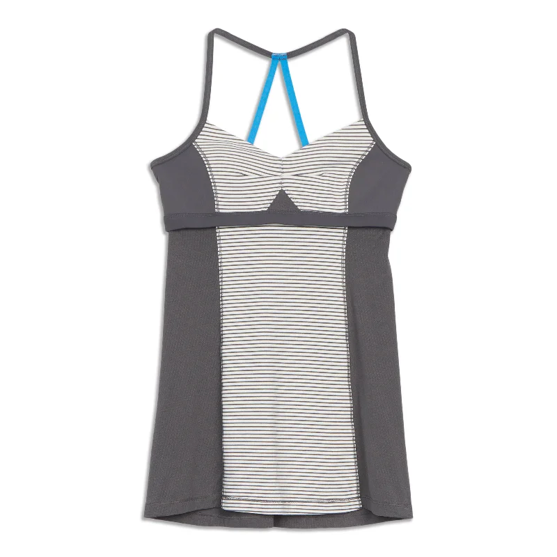 Comfortable and Stylish Yoga Tops -Bend & Flow Tank Top - Resale