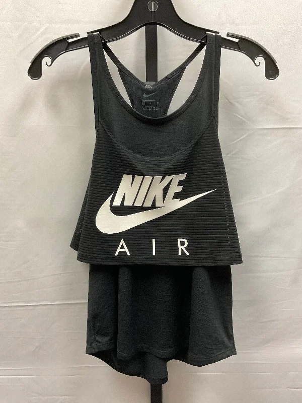 Yoga Tops for Relaxing Flexibility -Black & White Athletic Tank Top Nike Apparel, Size Petite   S