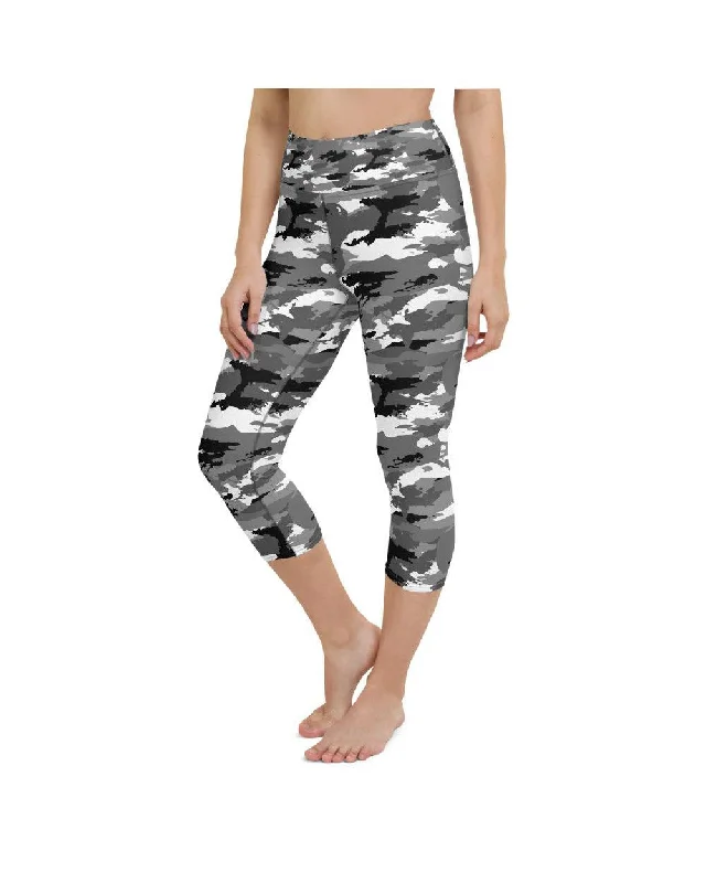 Yoga Pants for Gym Workouts -Black & White Camo Yoga Capris