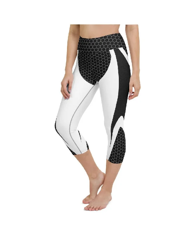 Best Yoga Pants for Flexibility -Black & White Honeycomb Carbon Yoga Capris