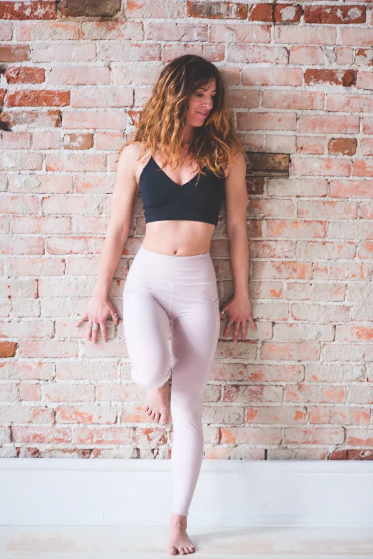 Full-Body Yoga Pants for Flexibility -Blush Wander Pocket Yoga Pants