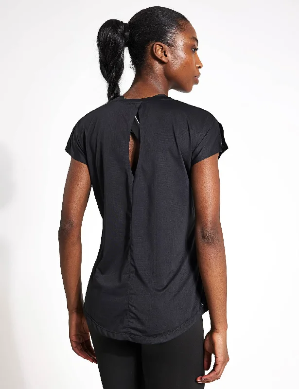 Yoga Tops for Strengthening Exercises -Aina T-Shirt - Black