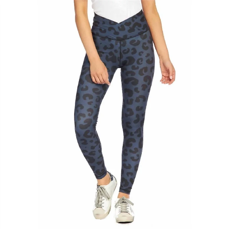 Yoga Shorts for Warm-Up and Flexibility -Braxton Legging In Navy
