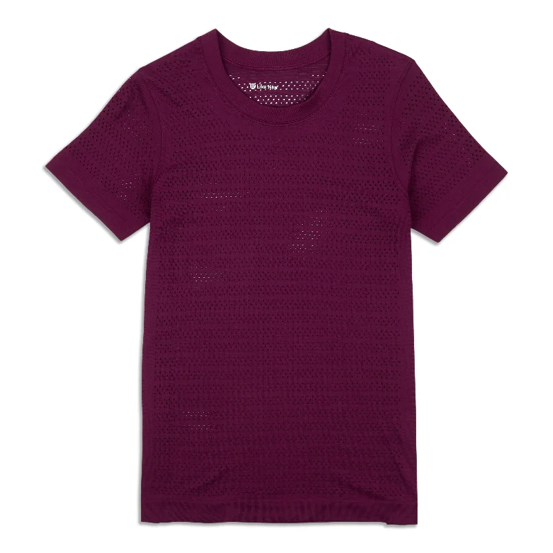Comfortable Yoga Tops for Hot Yoga -Breeze By Short Sleeve Shirt - Resale