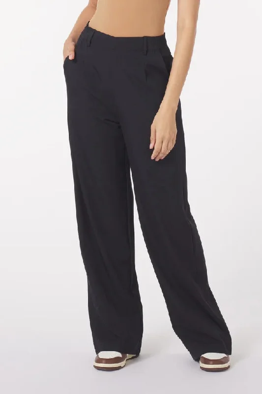 Yoga Shorts with Adjustable Waist -Brooklyn Trousers - Black