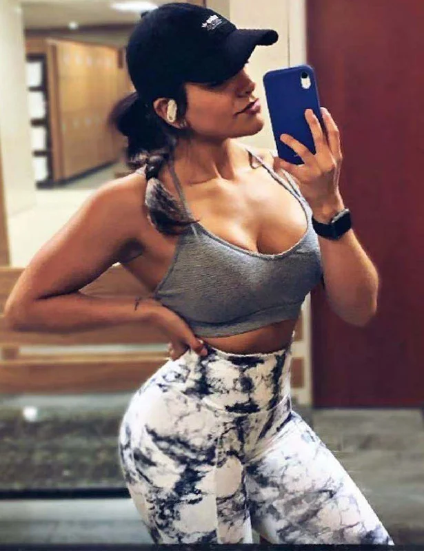 Yoga Pants for Warm-Up and Cool Down -High Waist Side Pockets Yoga Pants arabescato ins Yoga Pants for Warm-Up and Cool Down -High Waist Side Pockets Yoga Pants arabescato ins