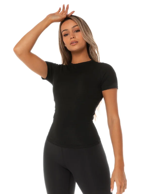 Stylish and Breathable Yoga Tops -Charm Tee - Black