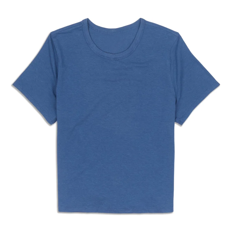 High-Performance Yoga Tops for Women -Classic-Fit -Blend T-Shirt - Resale