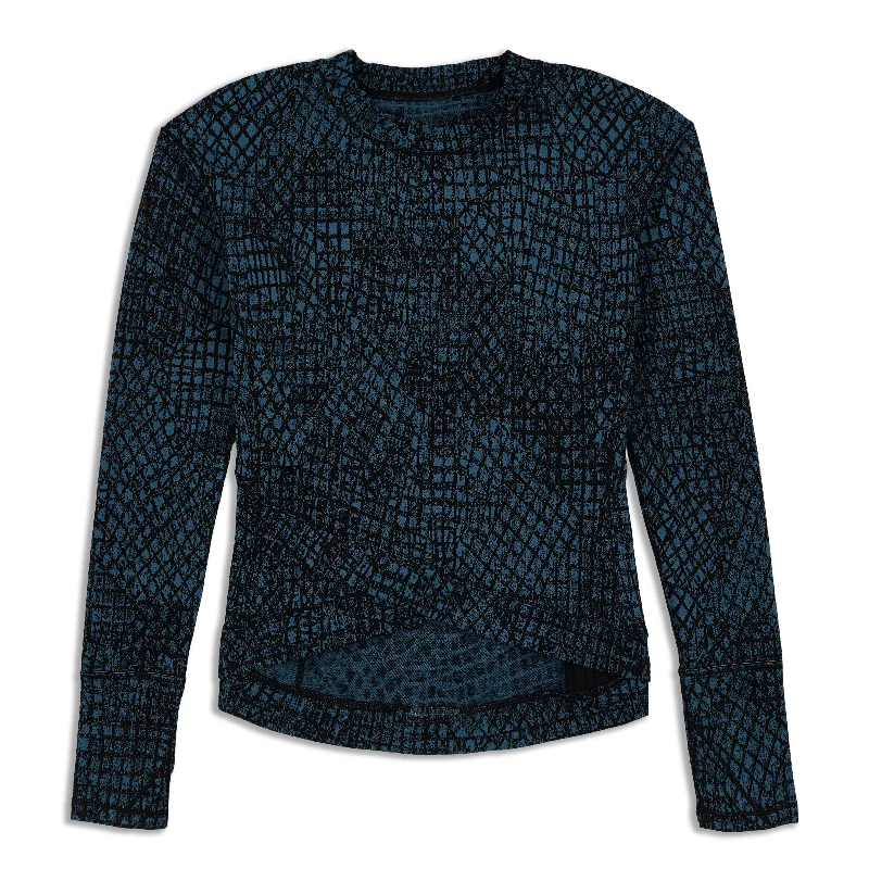 Women's Yoga Tops for Power Yoga -Close To Crossing Long Sleeve Shirt Jacquard - Resale Women's Yoga Tops for Power Yoga -Close To Crossing Long Sleeve Shirt Jacquard - Resale