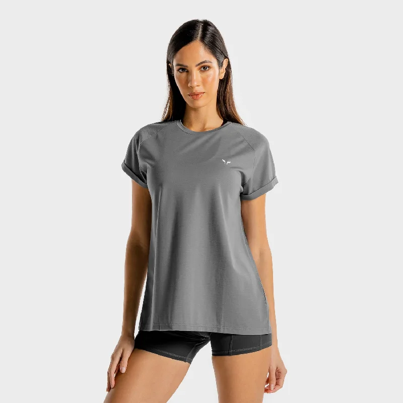 Yoga Tops for Low-Impact Yoga Sessions -Core Loose Fit Tee - Grey