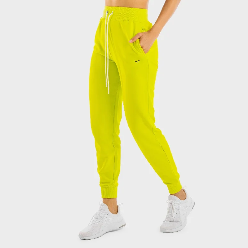 Yoga Pants with a Relaxed Fit -Core Oversize Joggers - Neon