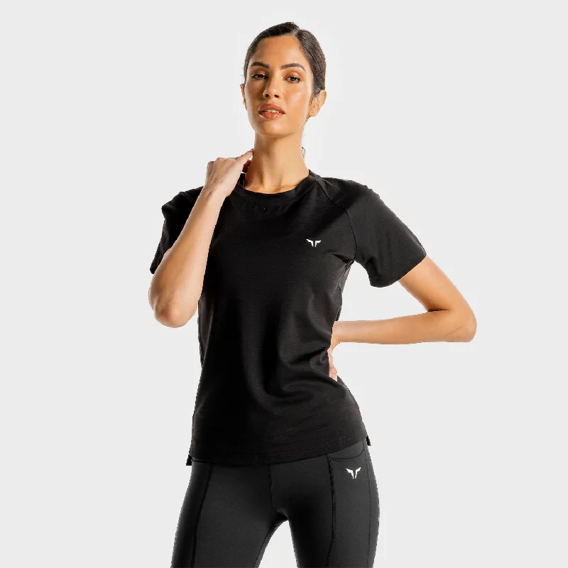 High-Quality Yoga Tops for Women -Core Slim Fit Tee - Onyx