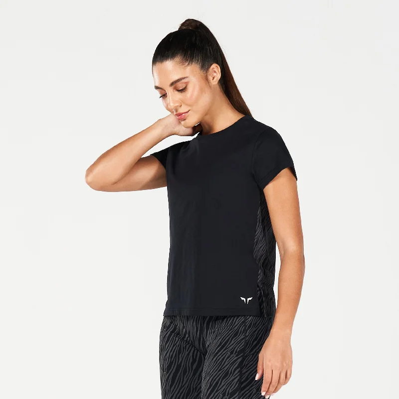 Women's Yoga Tops with Seamless Construction -Core Wild Print Back Tee - Black