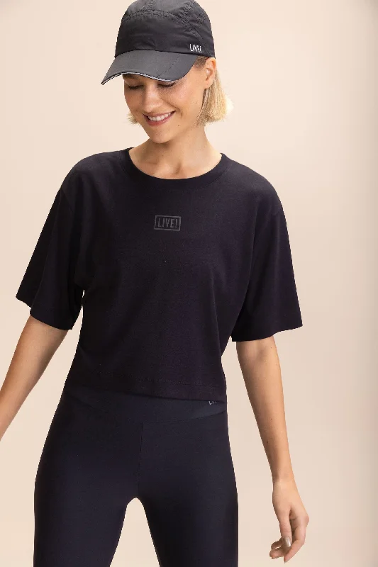 Relaxed Yoga Tops for Women -Crop T-shirt LIVE! Turn