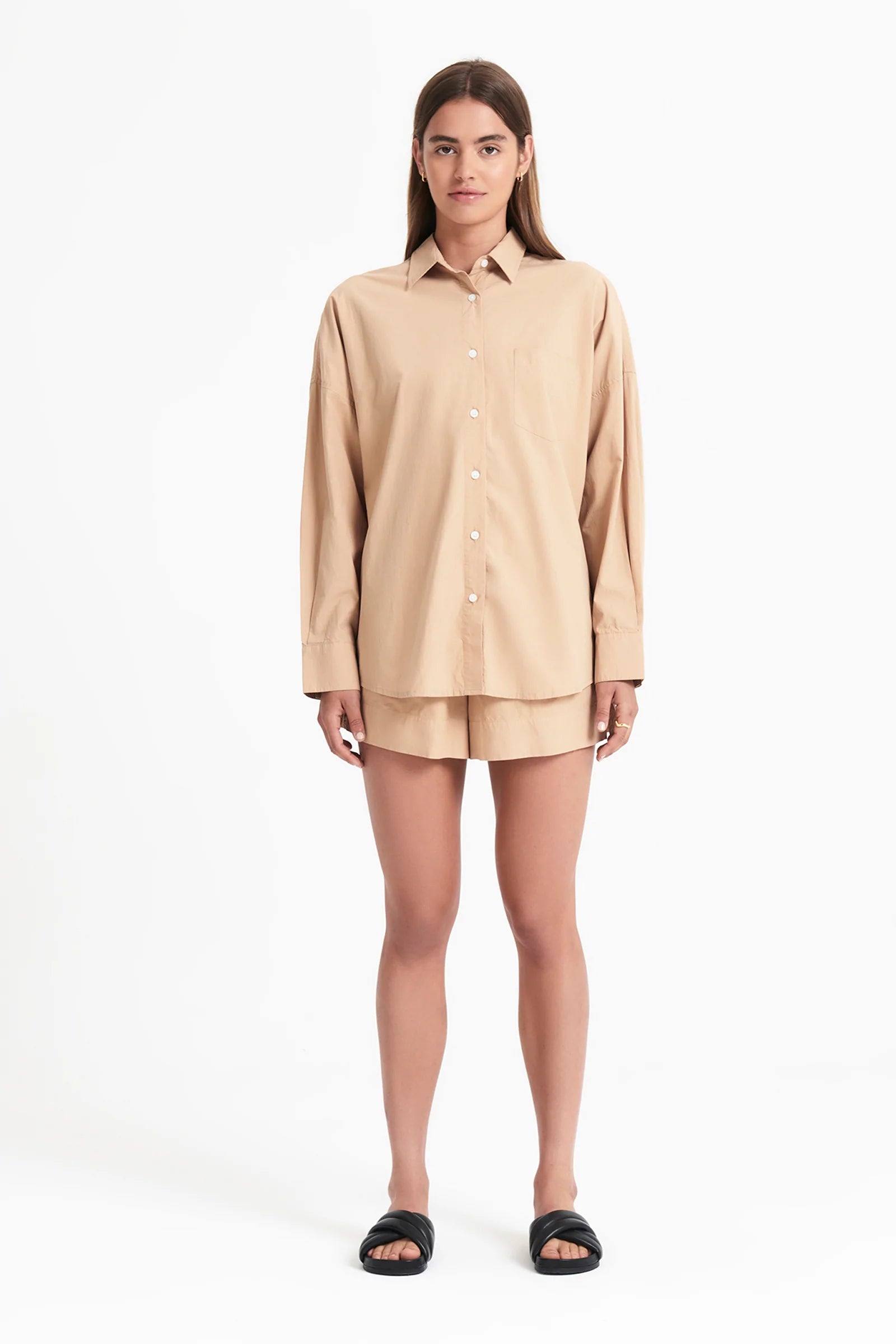 Yoga Shorts with Smooth Fit -Cruz Poplin Short- Flax