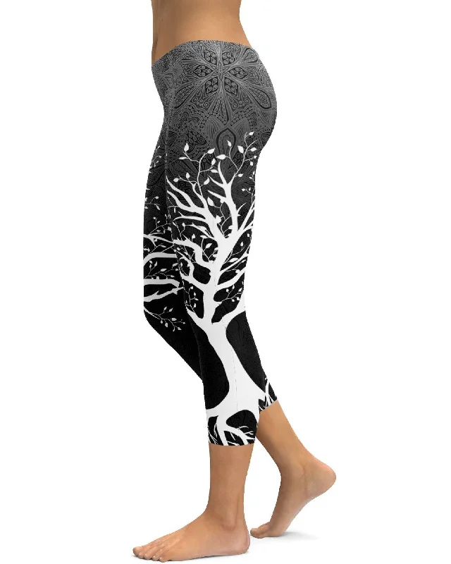 Yoga Pants for Dynamic Movements -Dark Tree of Life Capris