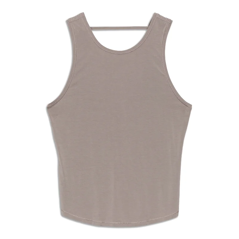 Yoga Tops with Relaxed Fit for Everyday Wear -Deep Stretch Tank Top - Resale